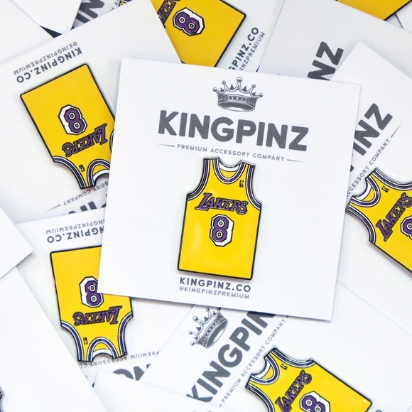 Kobe 8 Lakers Jersey Lapel Pin - Picture 3 of 3